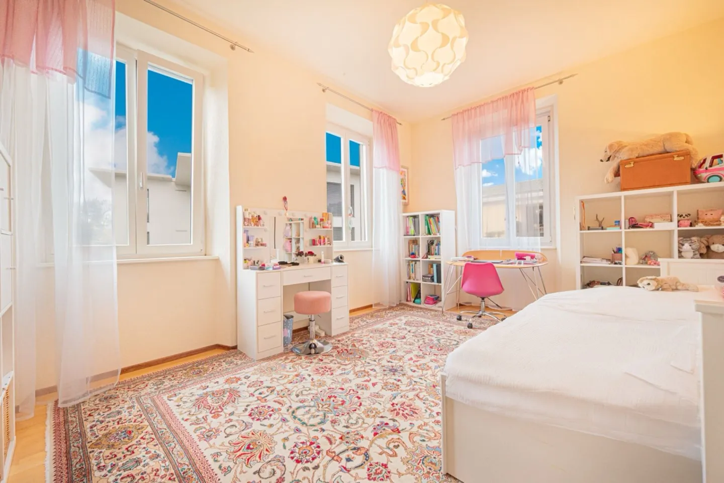 Elegante Wohnung mit Seeblick in einer stilvollen historischen Villa - Foto 7 von 12