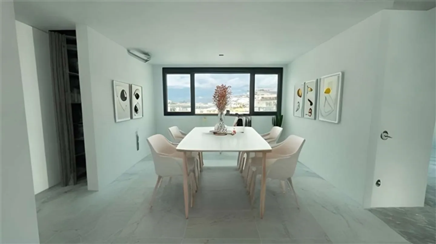 Beautiful Panorama Penthouse with Terrace - Photo 15 of 20