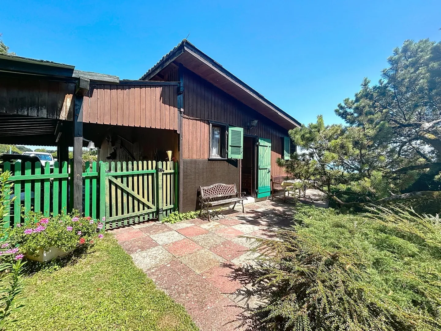 Chalet avec vue dégagée sur le lac et les alpes - Photo 4 sur 13