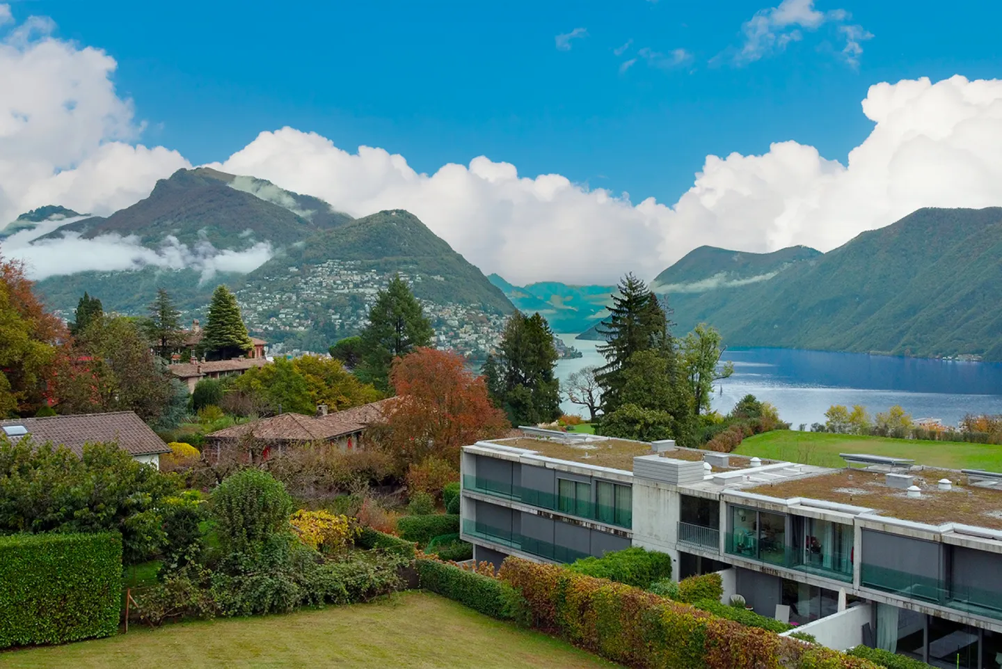 Elegante Wohnung mit Seeblick in einer stilvollen historischen Villa - Foto 11 von 12