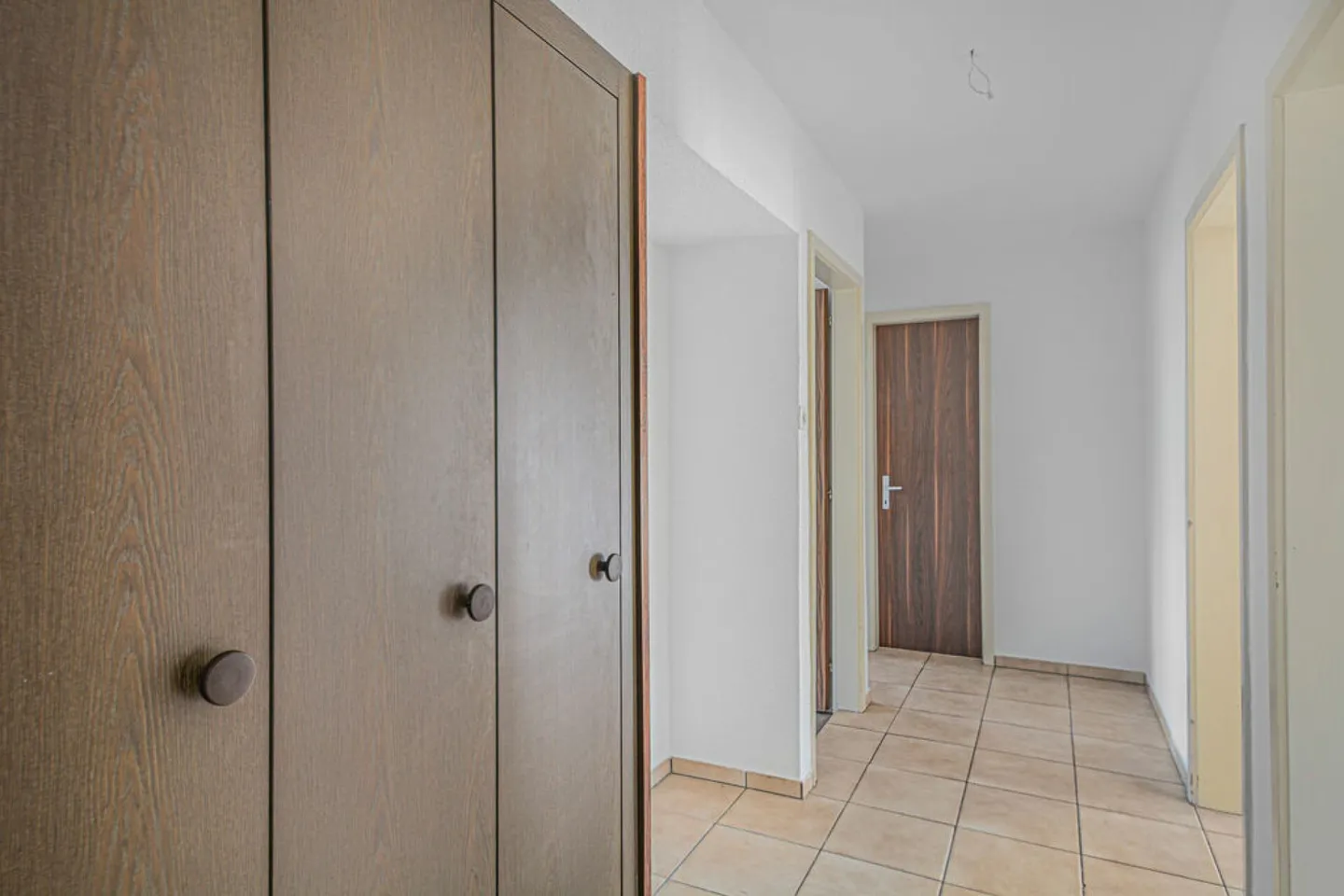 Appartement rénové avec vue montagne - Photo 7 sur 9