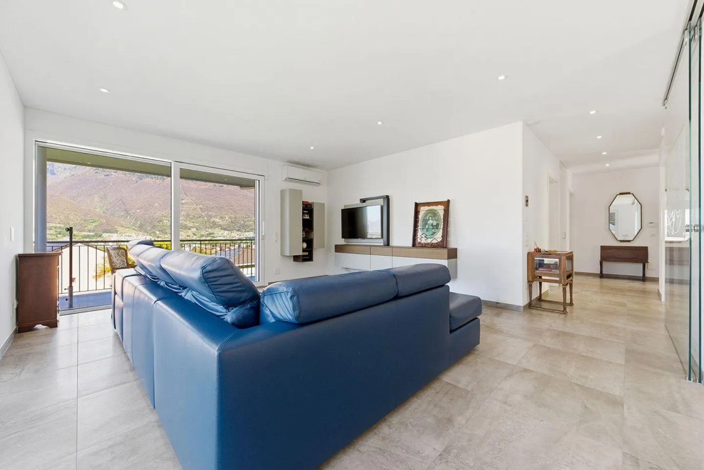 Duplex Elegante con Vista Panoramica - Foto 9 di 15