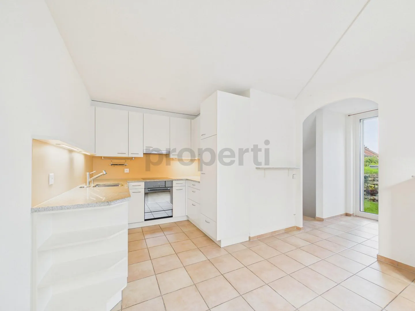 Dreamlike View, Private Balcony & Generous Space in the Canton of Zug! - Photo 5 of 17