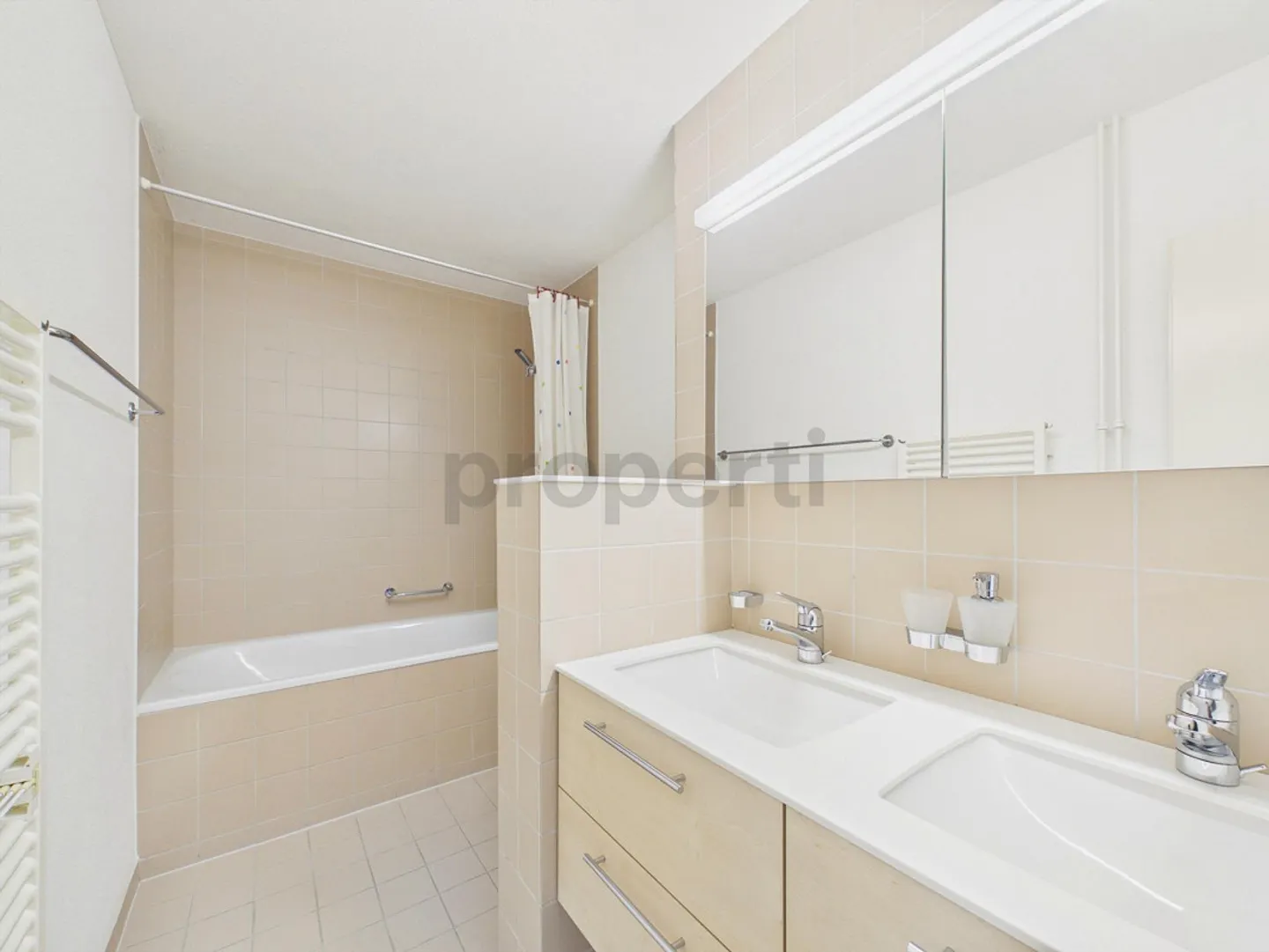 Dreamlike View, Private Balcony & Generous Space in the Canton of Zug! - Photo 13 of 17