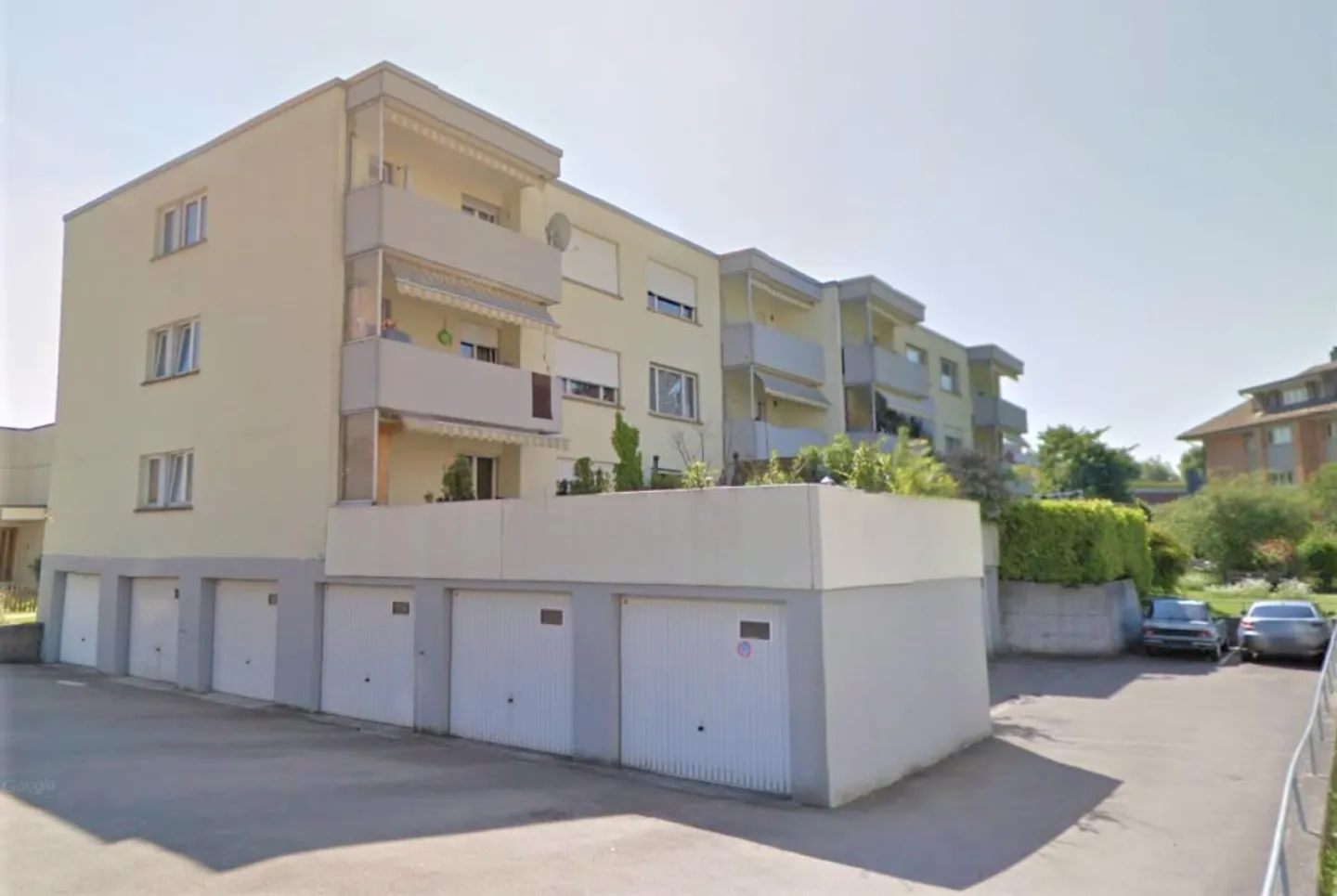 Appartamento conveniente con balcone in una buona posizione - Foto 1 di 8