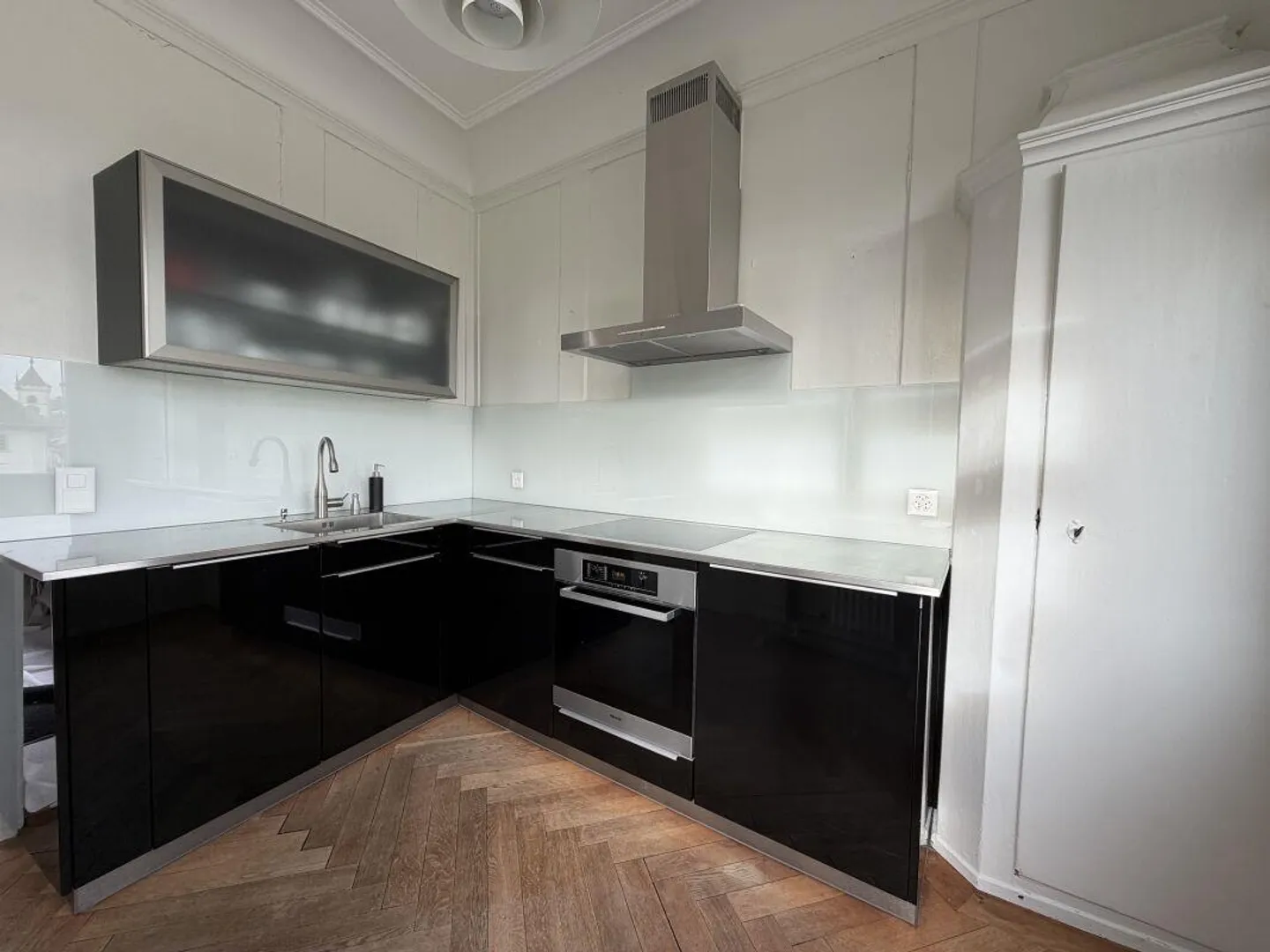 Spazio ufficio con carattere storico nel cuore di Sciaffusa - Foto 6 di 9