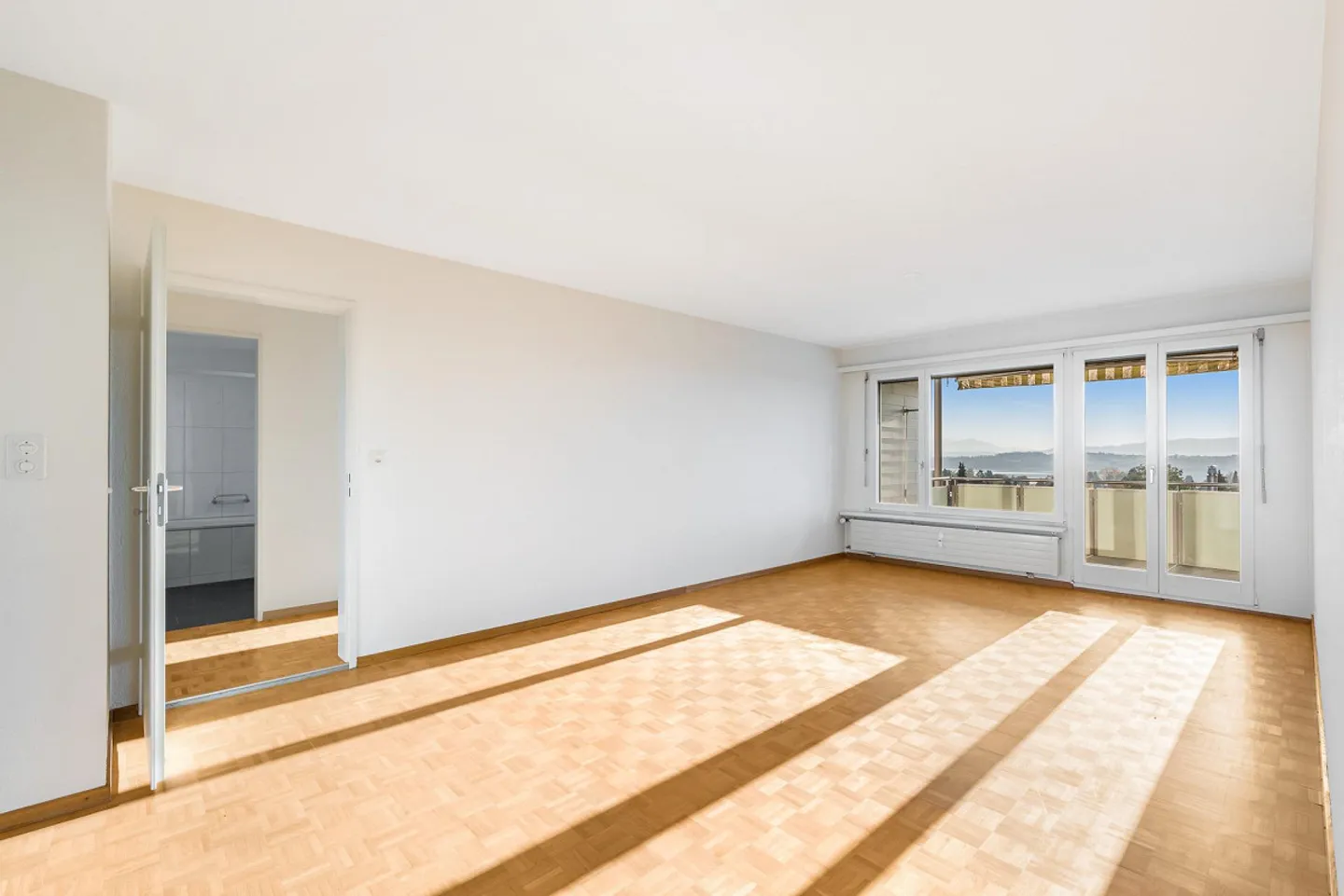 Great Family Apartment in a Quiet Location! - Photo 4 of 11