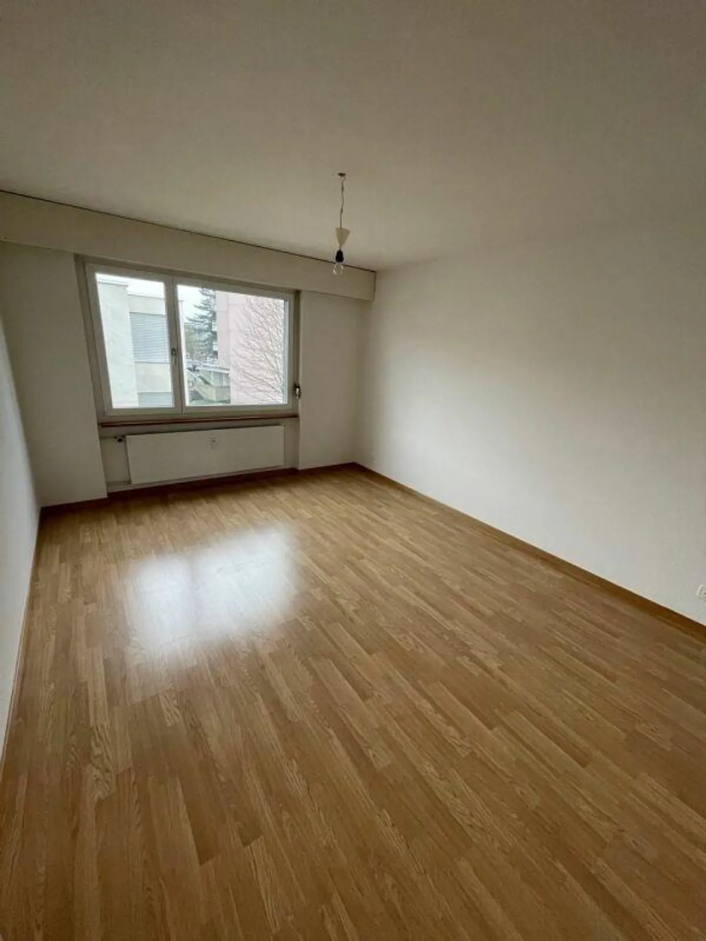 Appartamento conveniente con balcone in una buona posizione - Foto 8 di 8