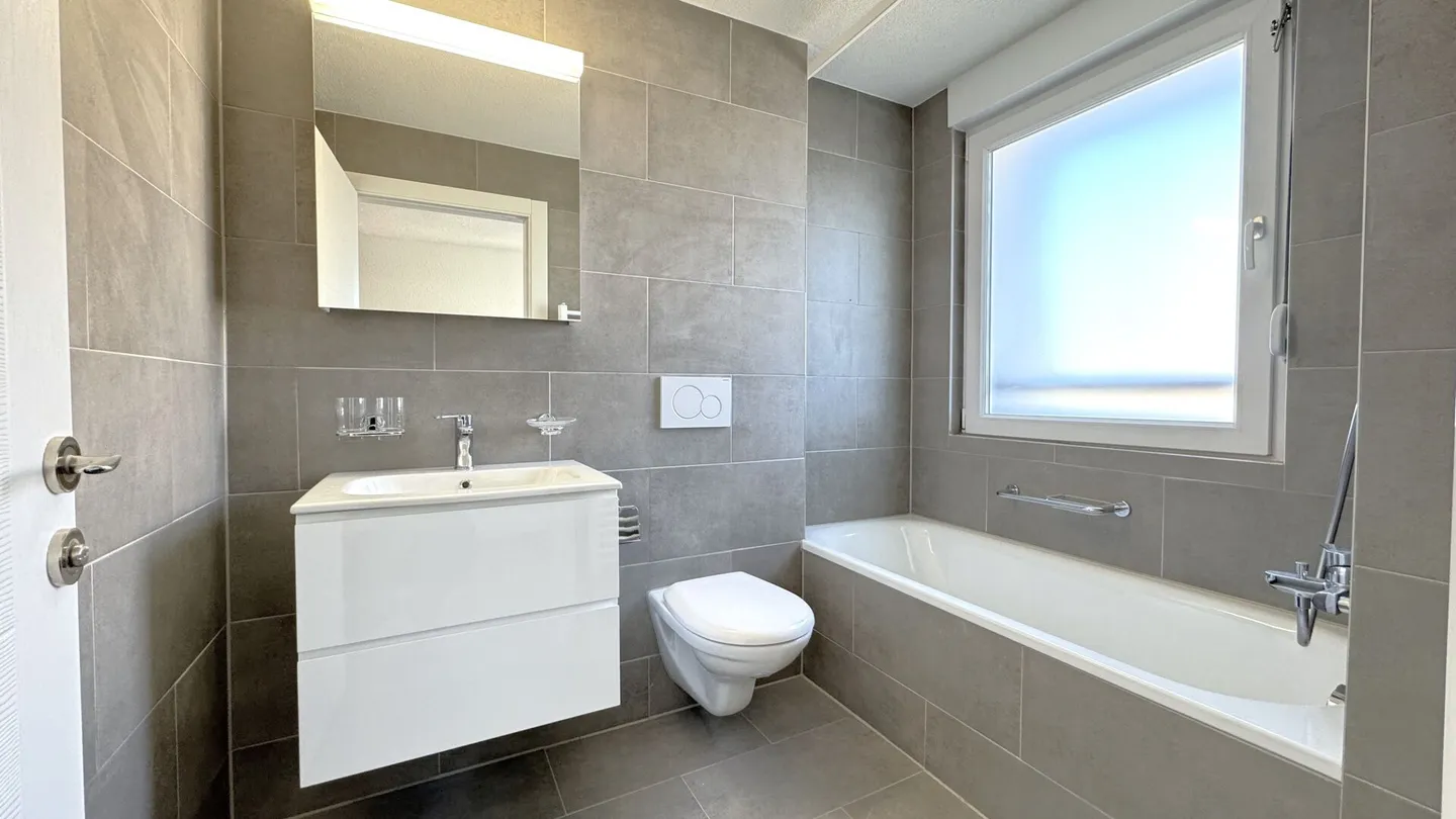 Modern 2-bedroom apartment in La Chaux-de-Fonds - Ideal for students & first occupation - Photo 6 of 12