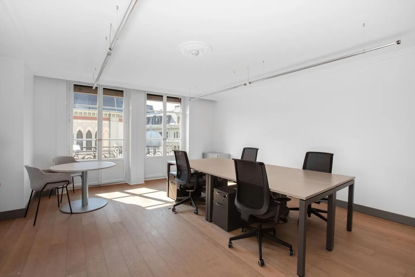 Open office space for 10 people at Signature Quartier des Banques - Photo 3 of 15
