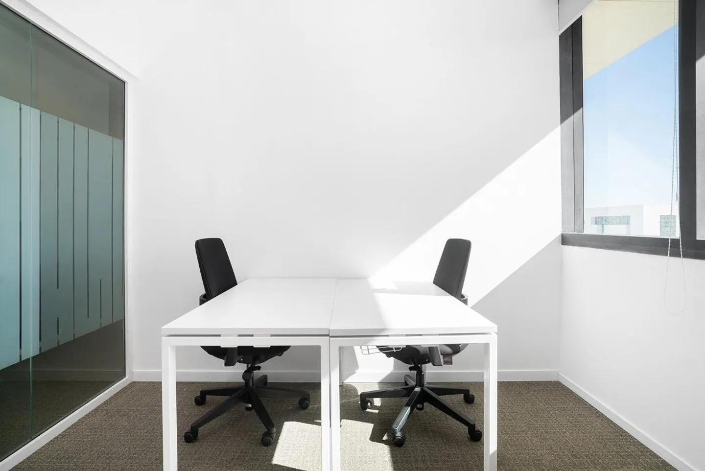 Open office space for 10 people at Signature Quartier des Banques - Photo 4 of 15