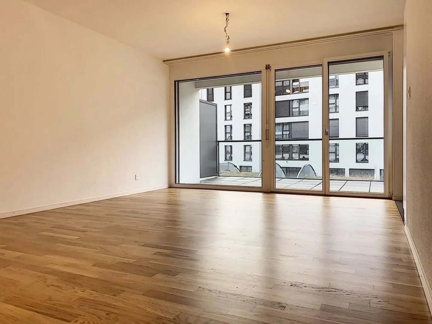 Appartement 2.5 pièces - Photo 2 sur 5