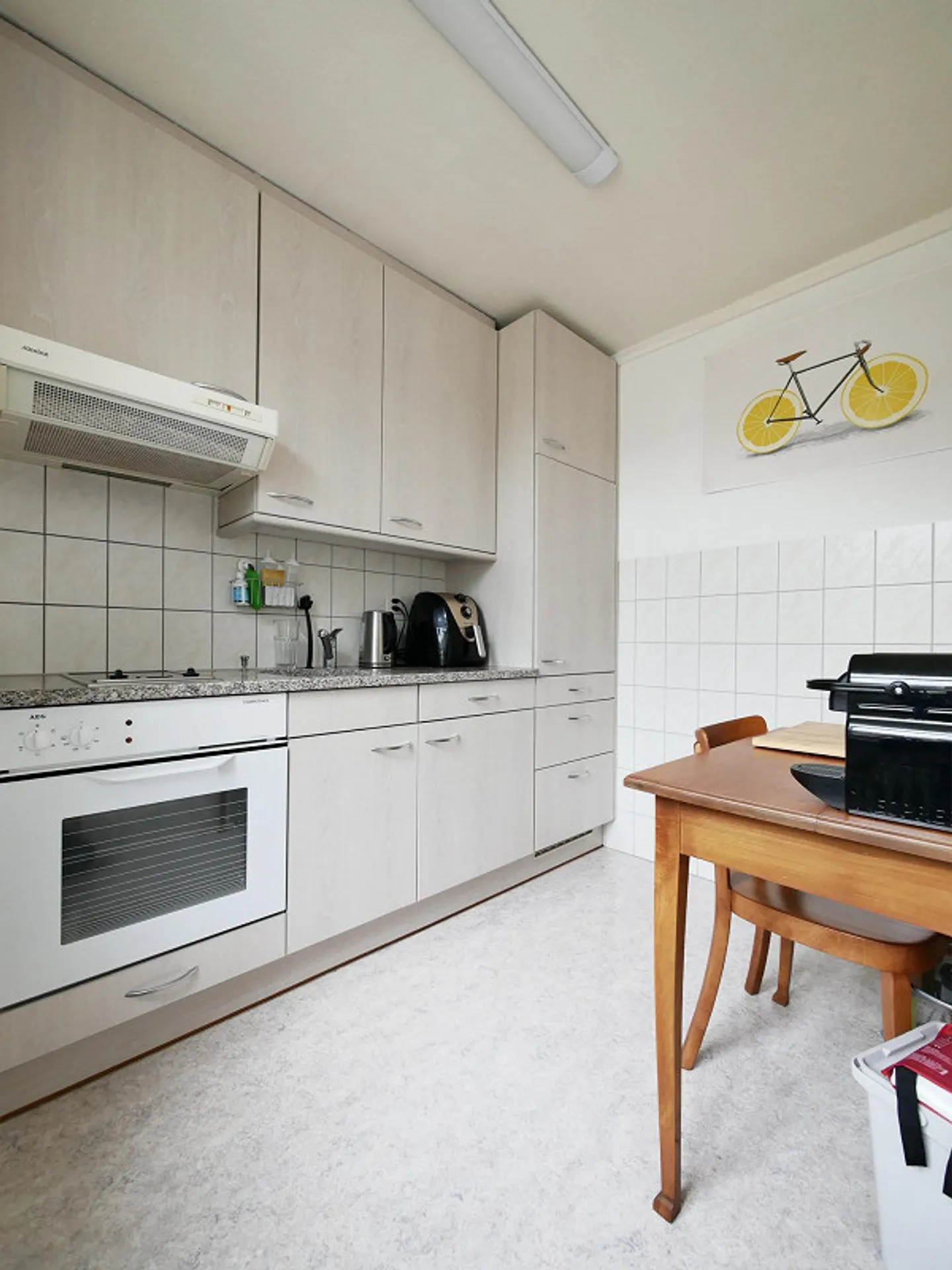 Appartement pour étudiants/résidents temporaires près de la gare/université/FHS/BVGer - Photo 4 sur 8