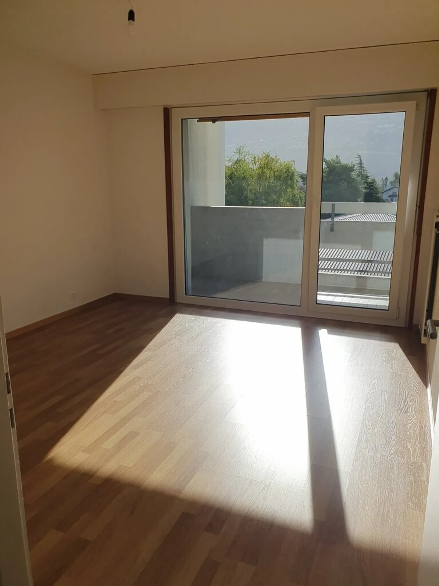Da afferrare! Incantevole appartamento in un'area residenziale a Sion! - Foto 2 di 6