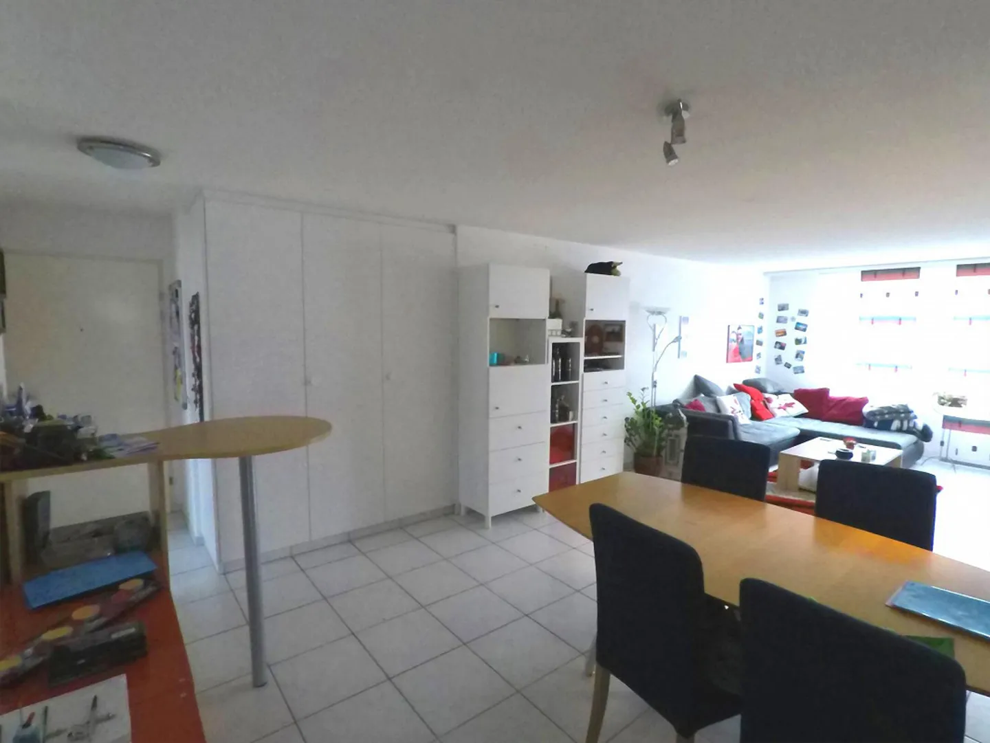 Appartamento tranquillo di 4,5 stanze al piano terra con patio - Foto 2 di 14