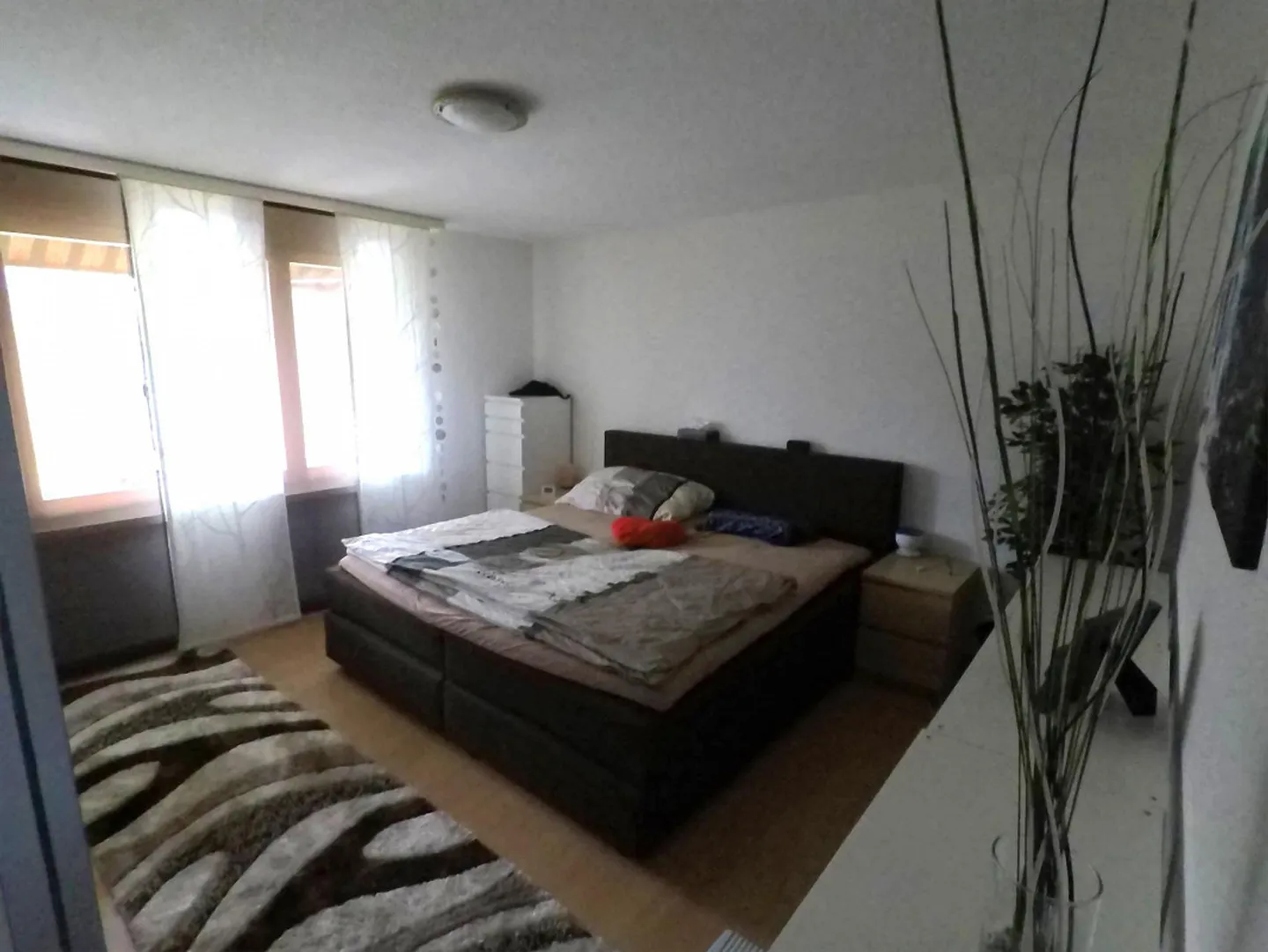 Appartamento tranquillo di 4,5 stanze al piano terra con patio - Foto 8 di 14