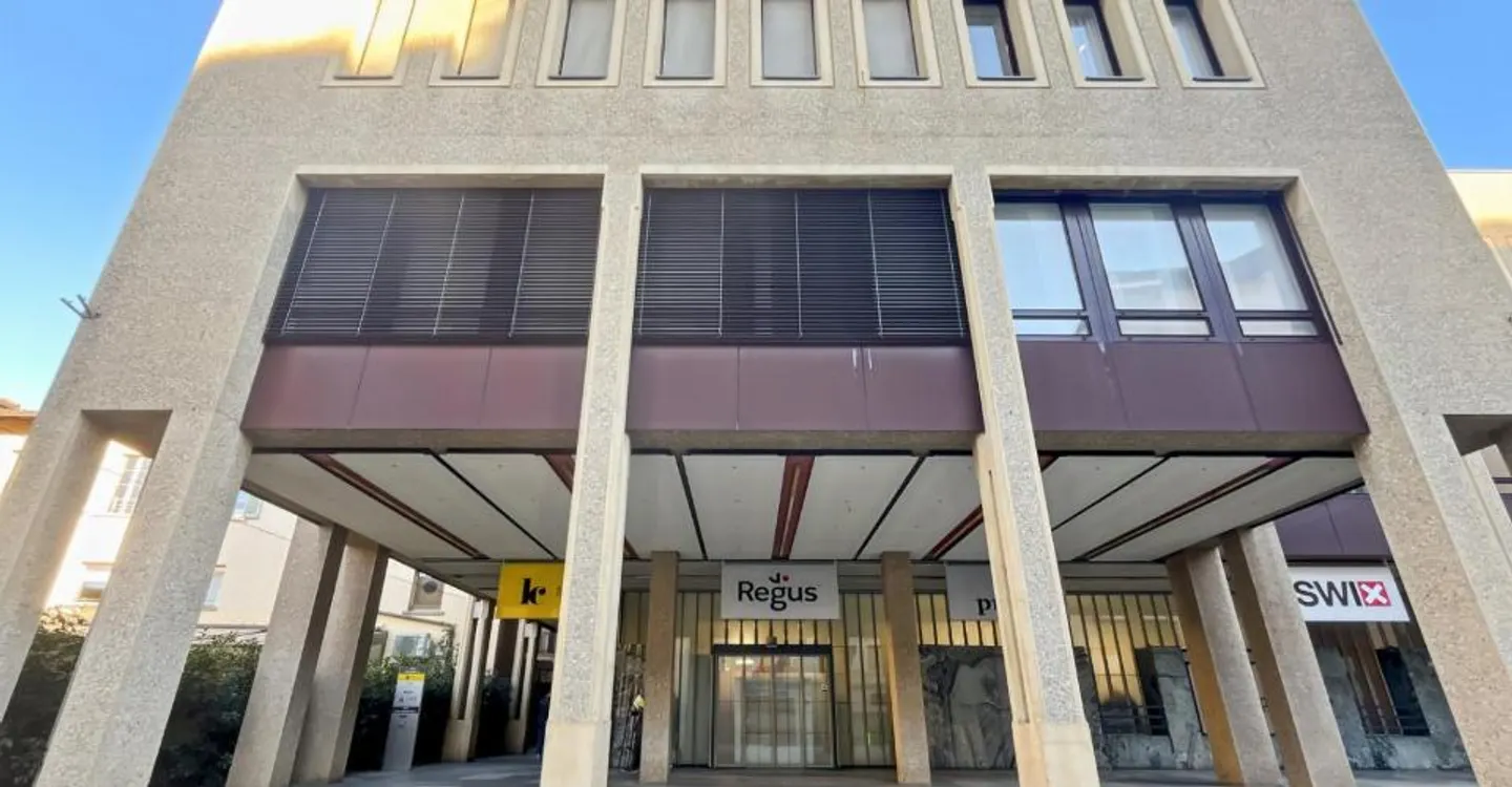 Bureau tout compris pour 5 à Regus Quartiere Maghetti - Photo 2 sur 8