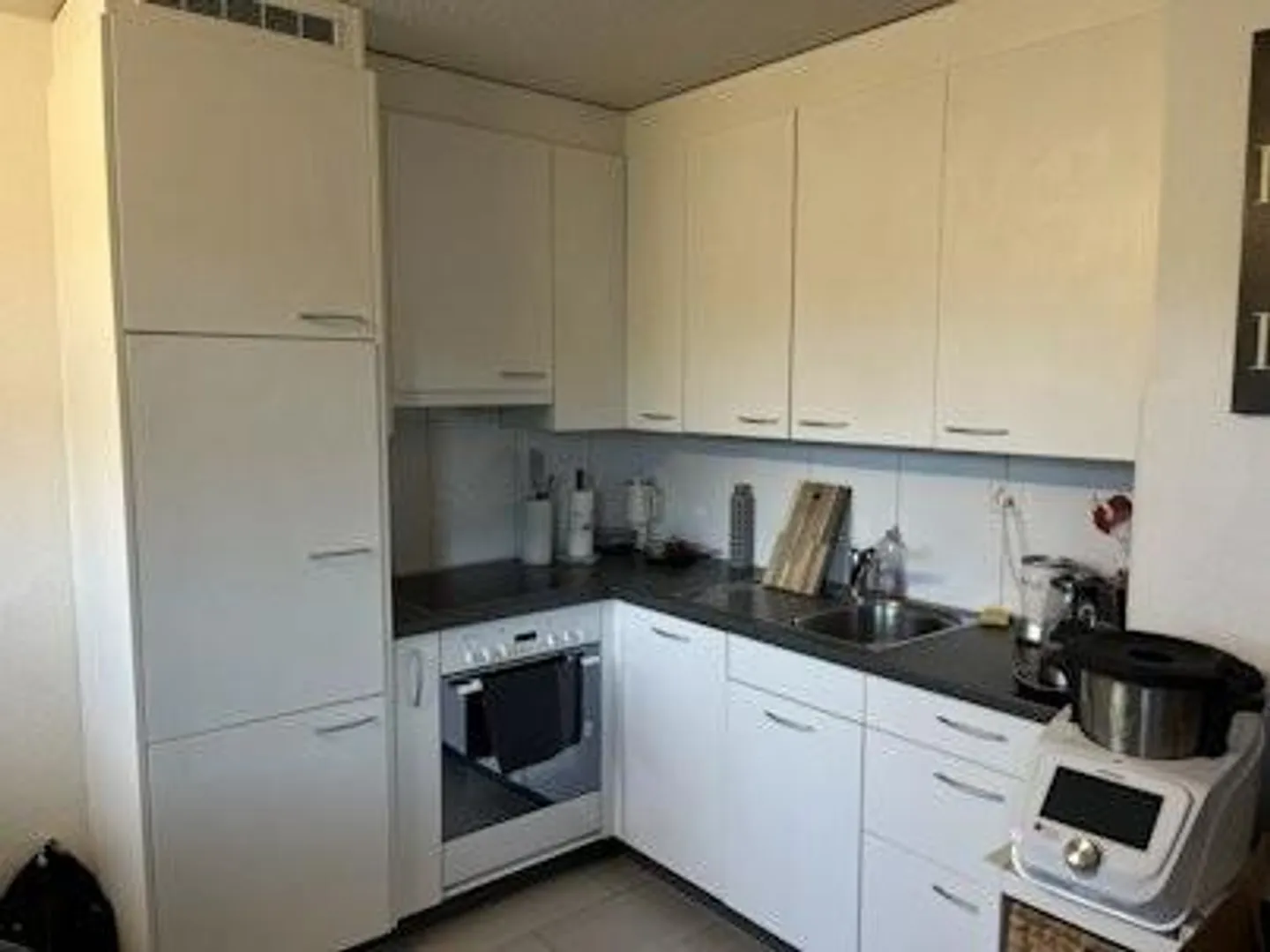 Spacious, central 1.5-room apartment in Glattbrugg - Photo 3 of 5
