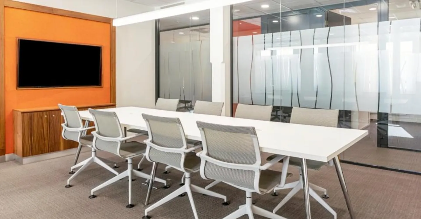 Bureau tout compris pour 5 à Regus Quartiere Maghetti - Photo 6 sur 8