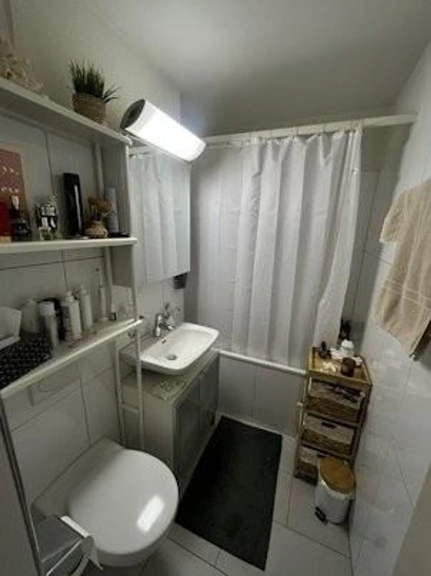 Spacious, central 1.5-room apartment in Glattbrugg - Photo 4 of 5