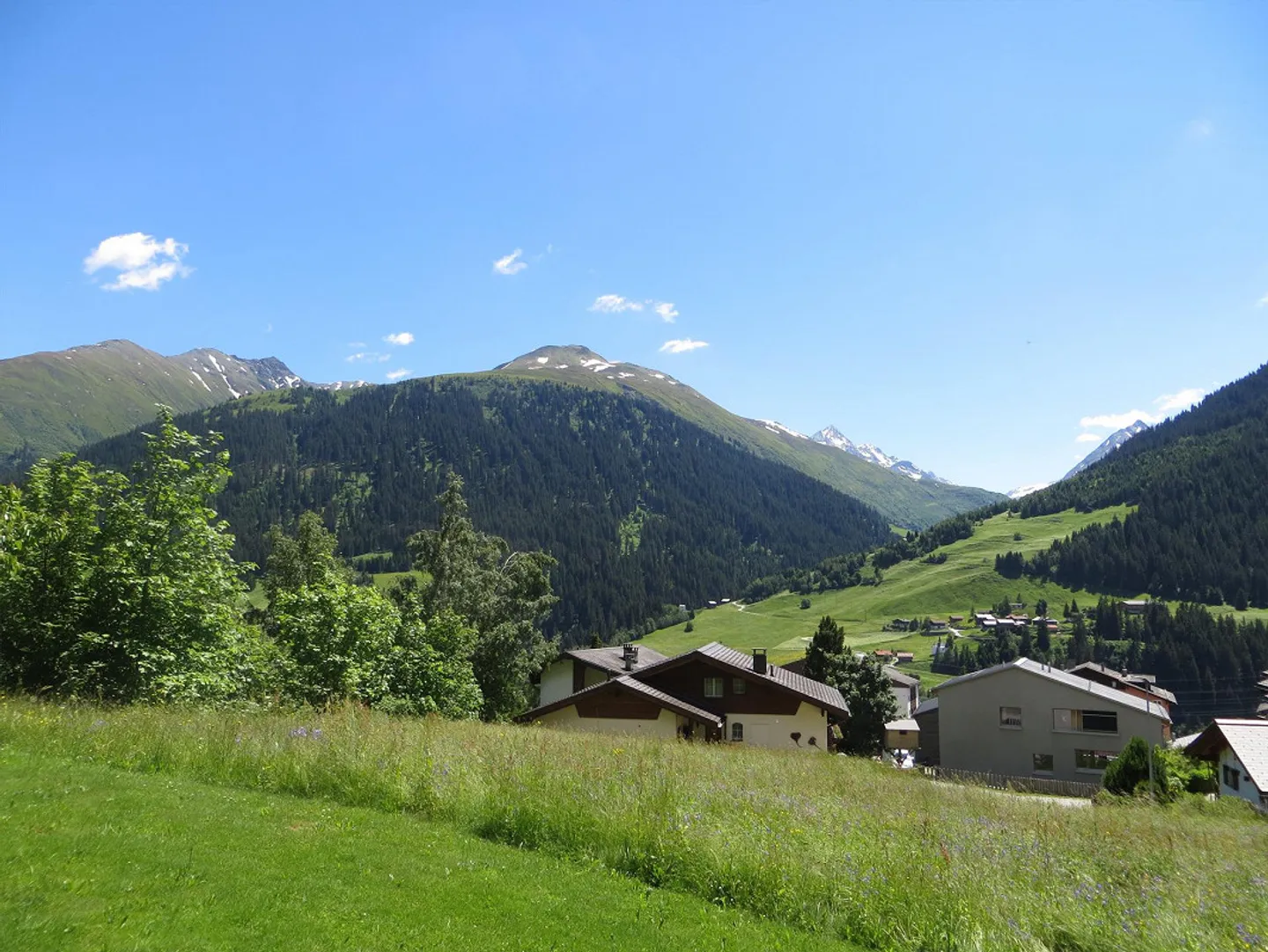 Building plot with free and sunny mountain view - Photo 2 of 6