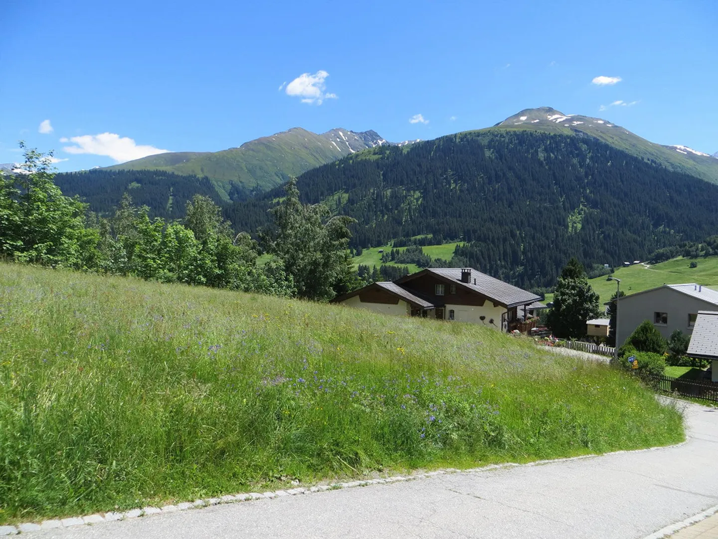 Building plot with free and sunny mountain view - Photo 3 of 6