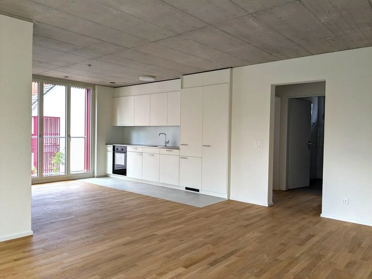 Appartement spacieux de 4,5 pièces dans le développement central de Benzenschwil - Photo 2 sur 8