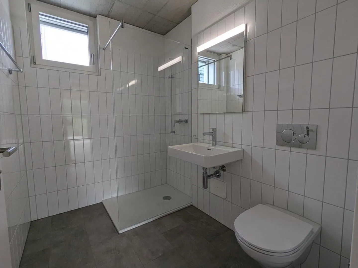 Appartement spacieux de 4,5 pièces dans le développement central de Benzenschwil - Photo 3 sur 8