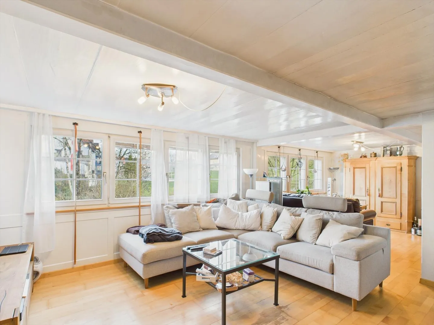 Maison duplex spacieuse de 7,5 pièces avec jardin à Niederteufen - Photo 1 sur 12