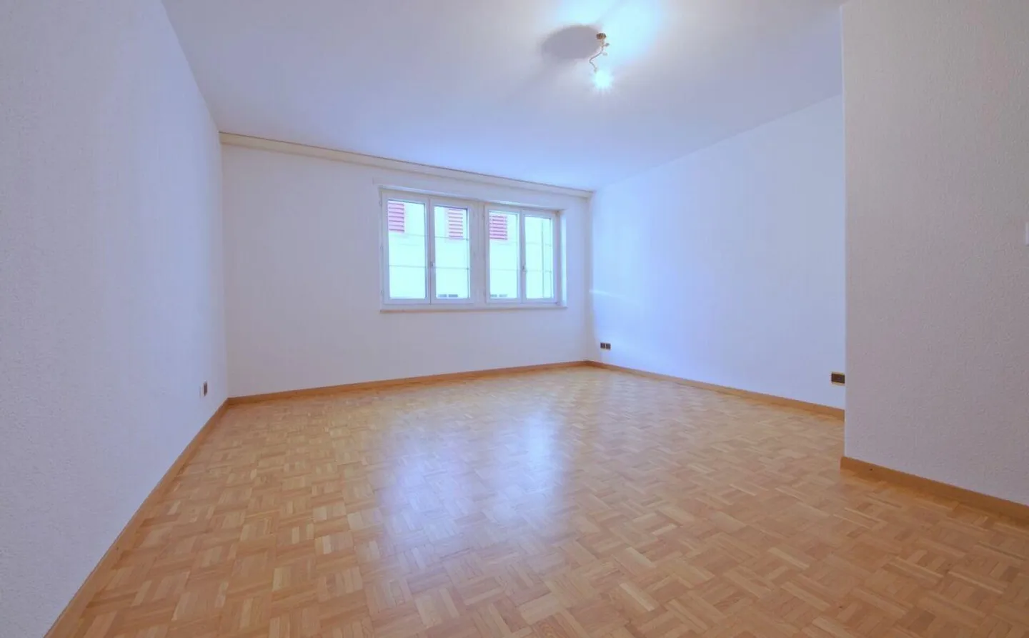 3.5-ROOM APARTMENT - Photo 4 of 12