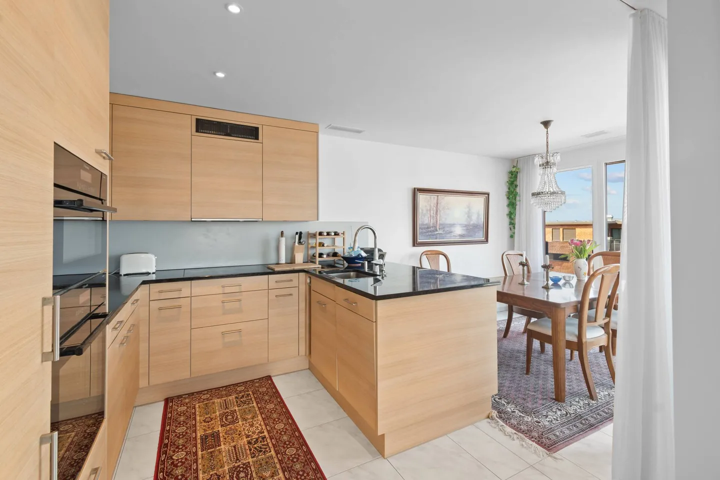 Moderno attico con fantastica vista lago e montagna - Foto 4 di 12