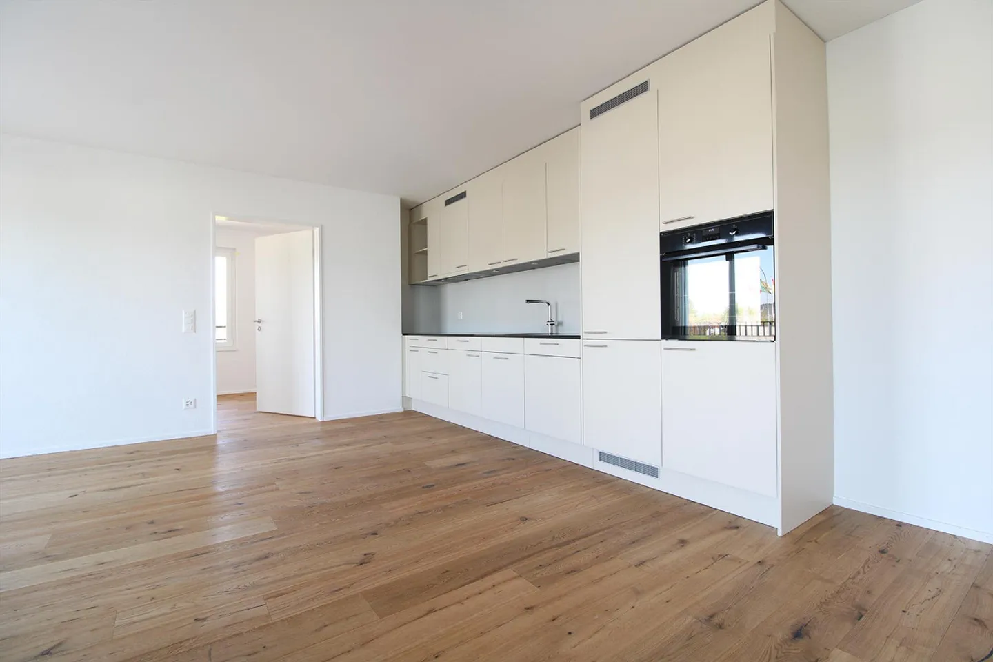 Exklusive 3.5 Zimmer-Attikawohnung im Neubau - Photo 3 of 9