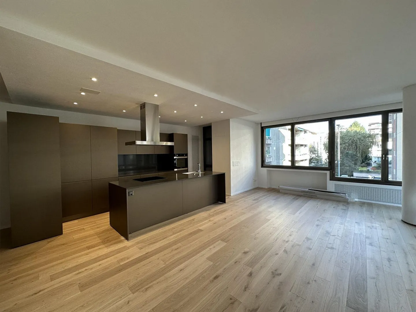 FOR SALE BEAUTIFUL APARTMENT IN CASSARATE - Photo 2 of 13