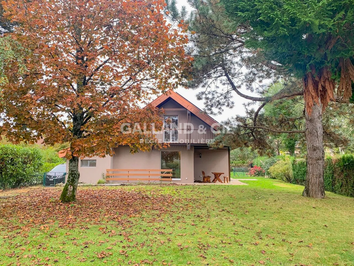 Casa completamente ristrutturata con giardino di 900 m2 - Foto 8 di 9