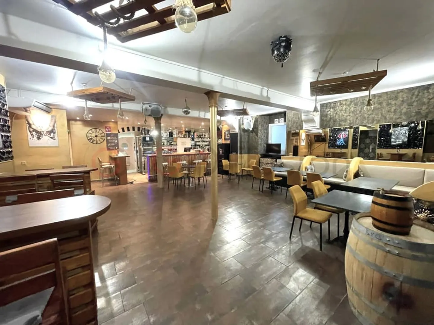 150 m2 Restaurant in the center of Montreux - Photo 2 of 9