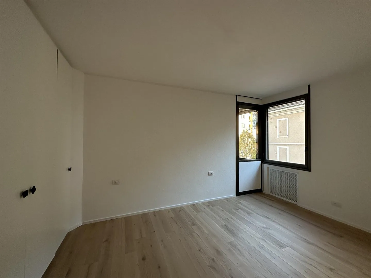 FOR SALE BEAUTIFUL APARTMENT IN CASSARATE - Photo 9 of 13