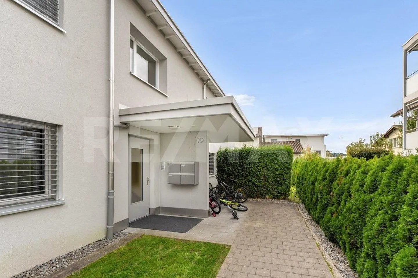 Pacchetto residenziale con due case multifamiliari affittate - Foto 4 di 13