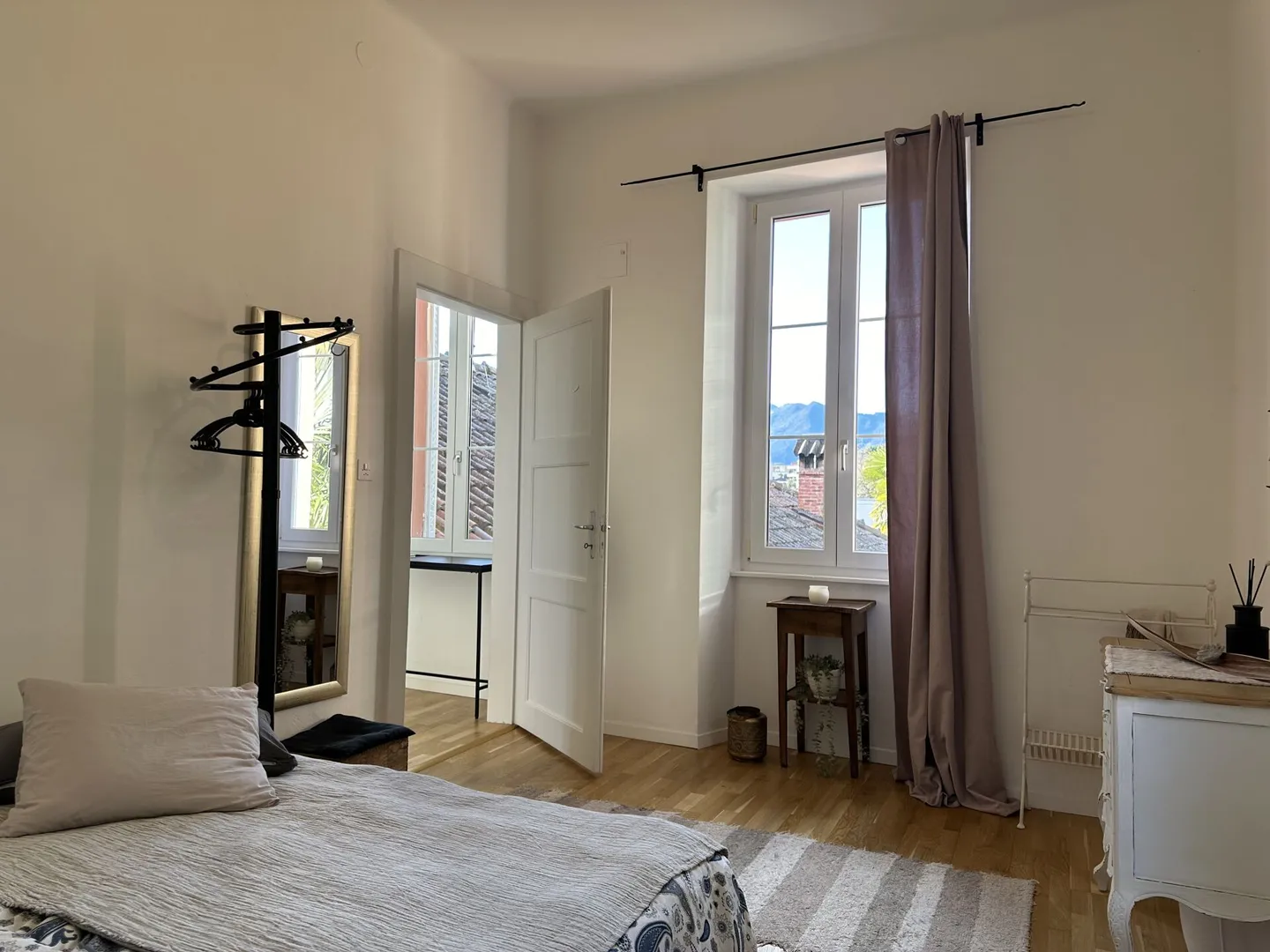 Tower Apartment in Historic Villa - Photo 6 of 11