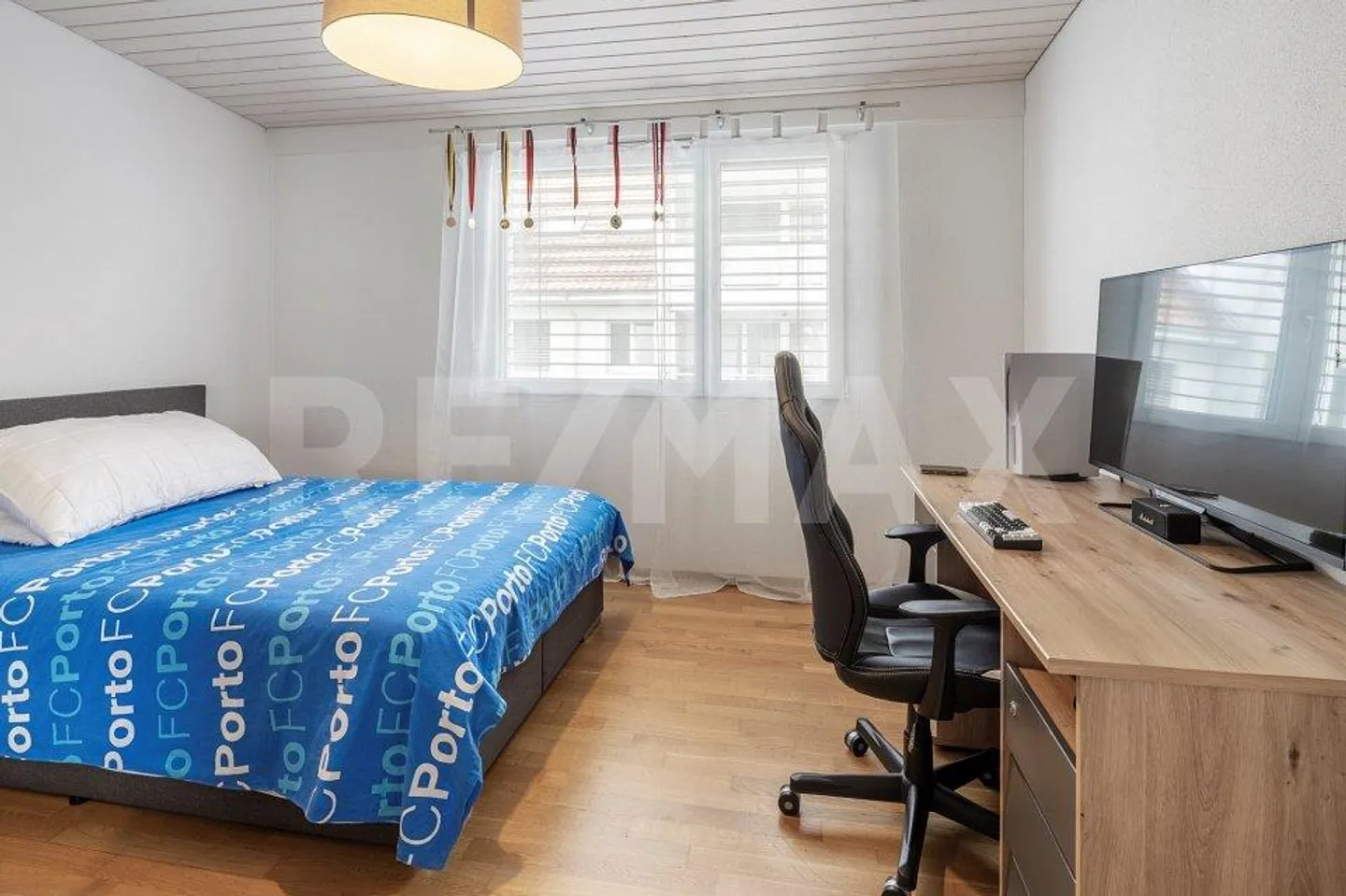 Pacchetto residenziale con due case multifamiliari affittate - Foto 11 di 13