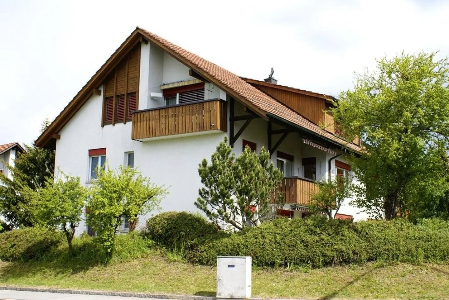 Appartement spacieux de 4,5 pièces avec vue - Photo 1 sur 11