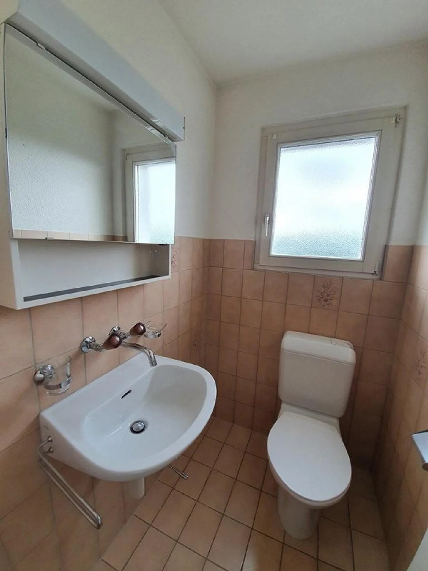 Appartement spacieux de 4,5 pièces avec vue - Photo 5 sur 11