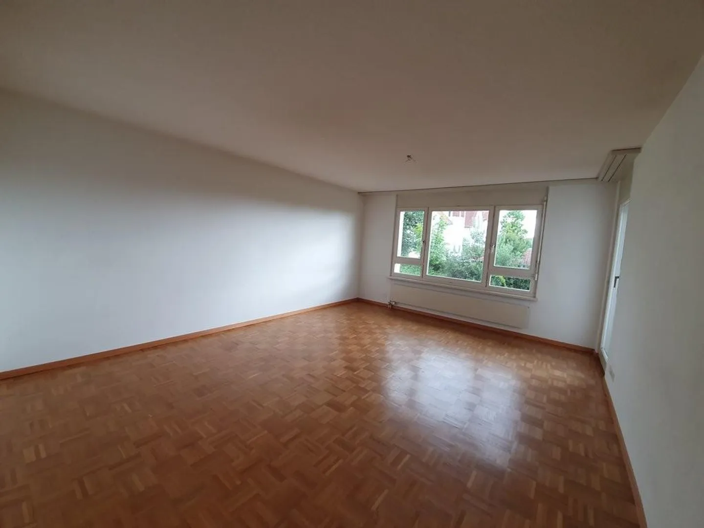 Appartement spacieux de 4,5 pièces avec vue - Photo 6 sur 11