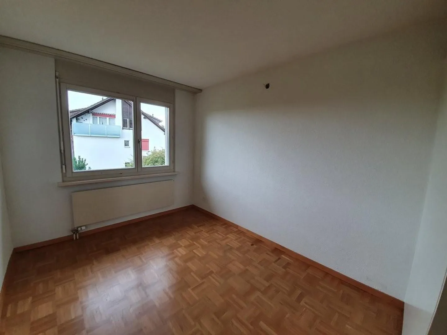 Appartement spacieux de 4,5 pièces avec vue - Photo 9 sur 11