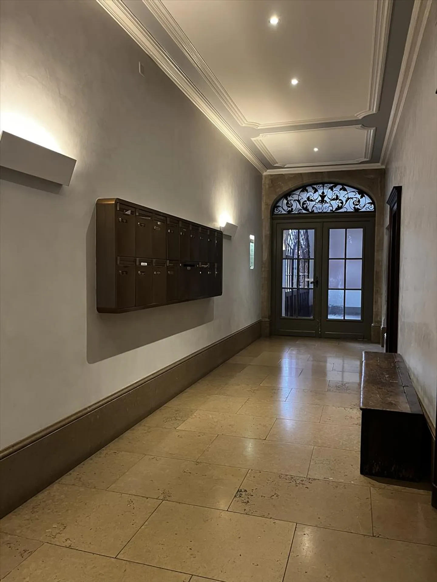 2.5 Room Apartment - Photo 1 of 9