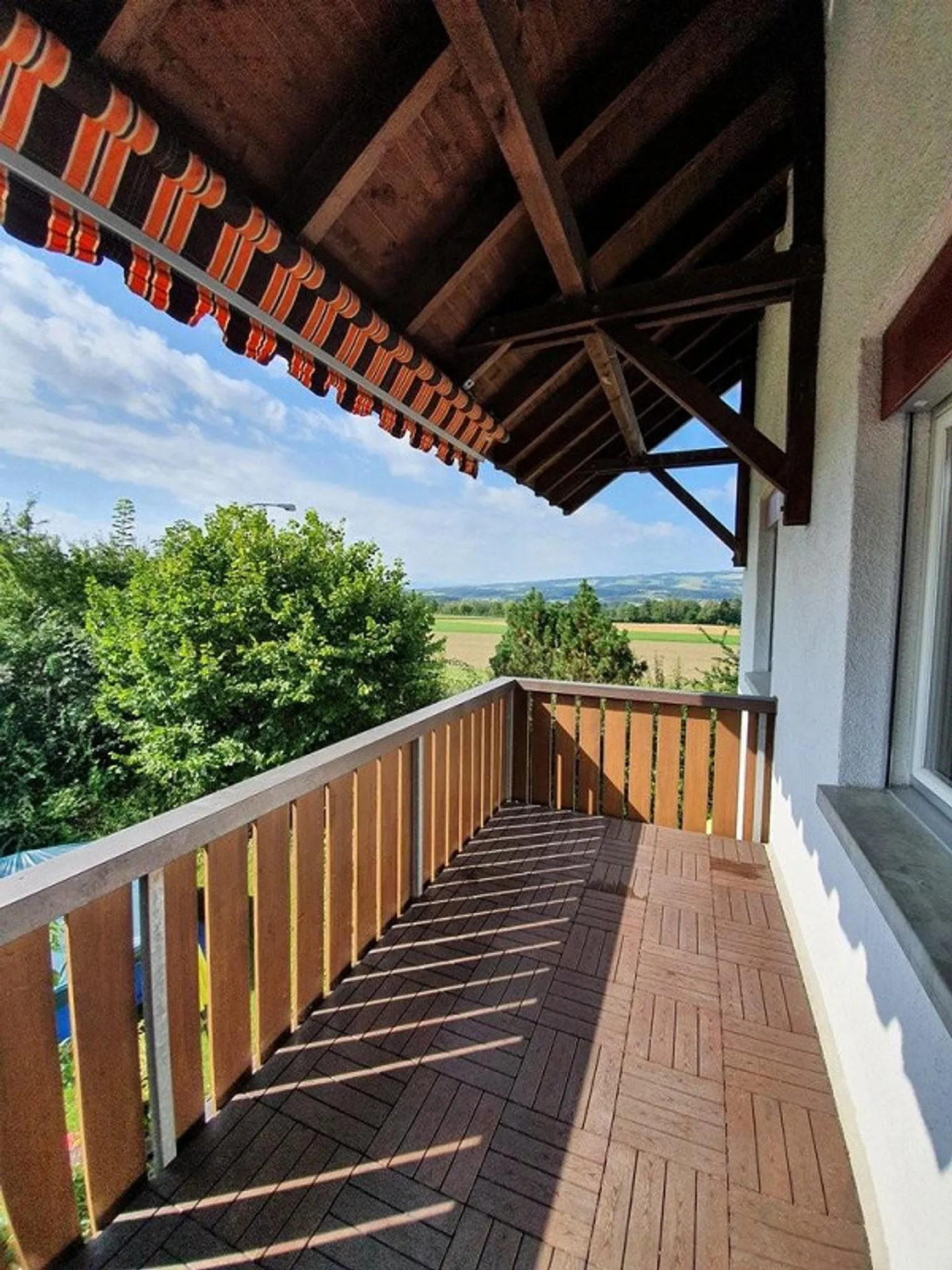 Appartement spacieux de 4,5 pièces avec vue - Photo 7 sur 11