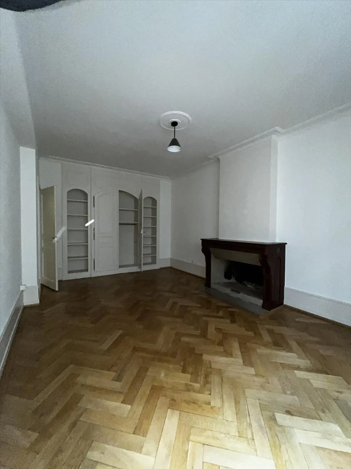 2.5 Room Apartment - Photo 3 of 9