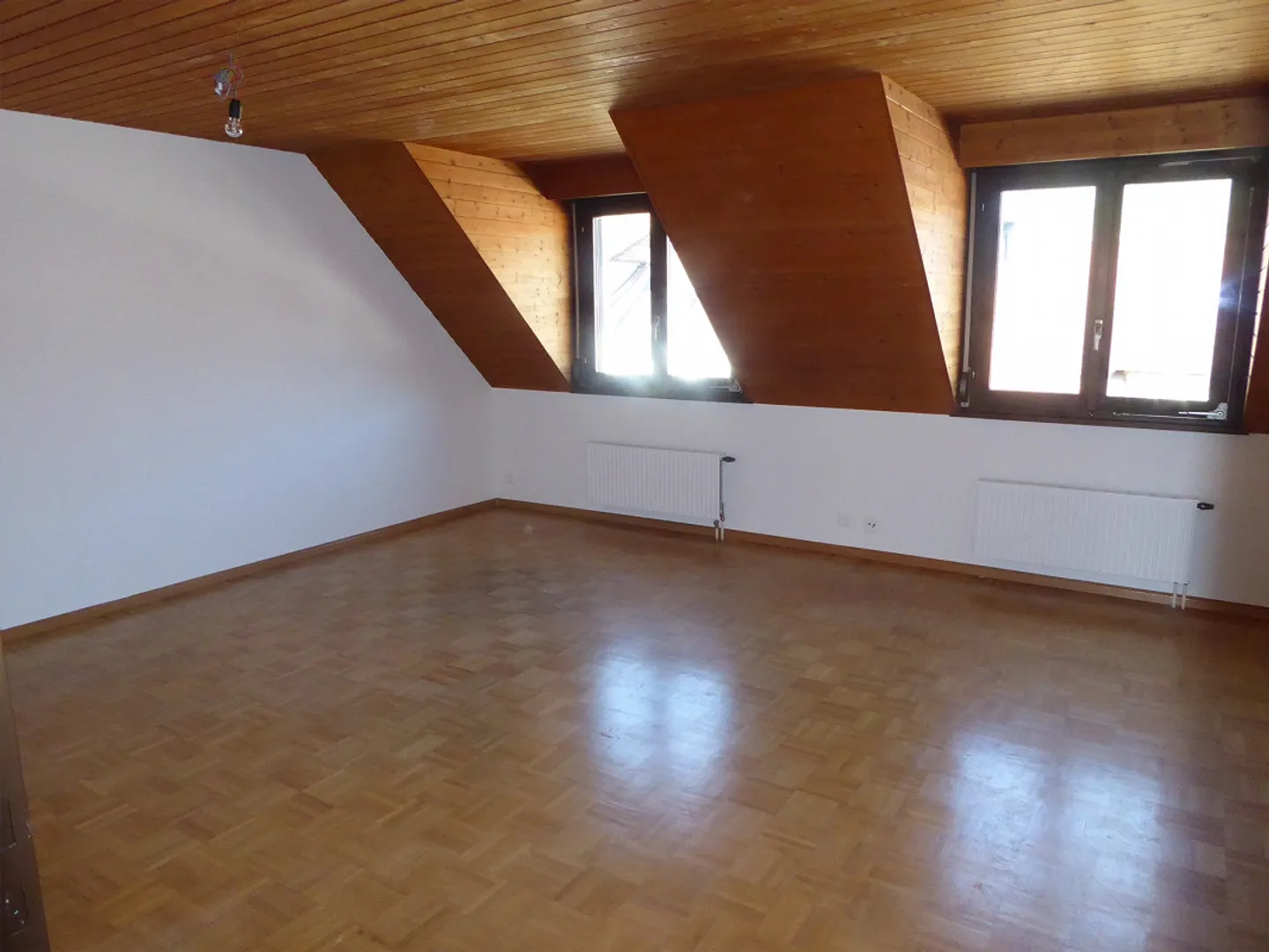 3-Zimmer-Dachwohnung im Herzen von Sissach - Foto 4 von 8