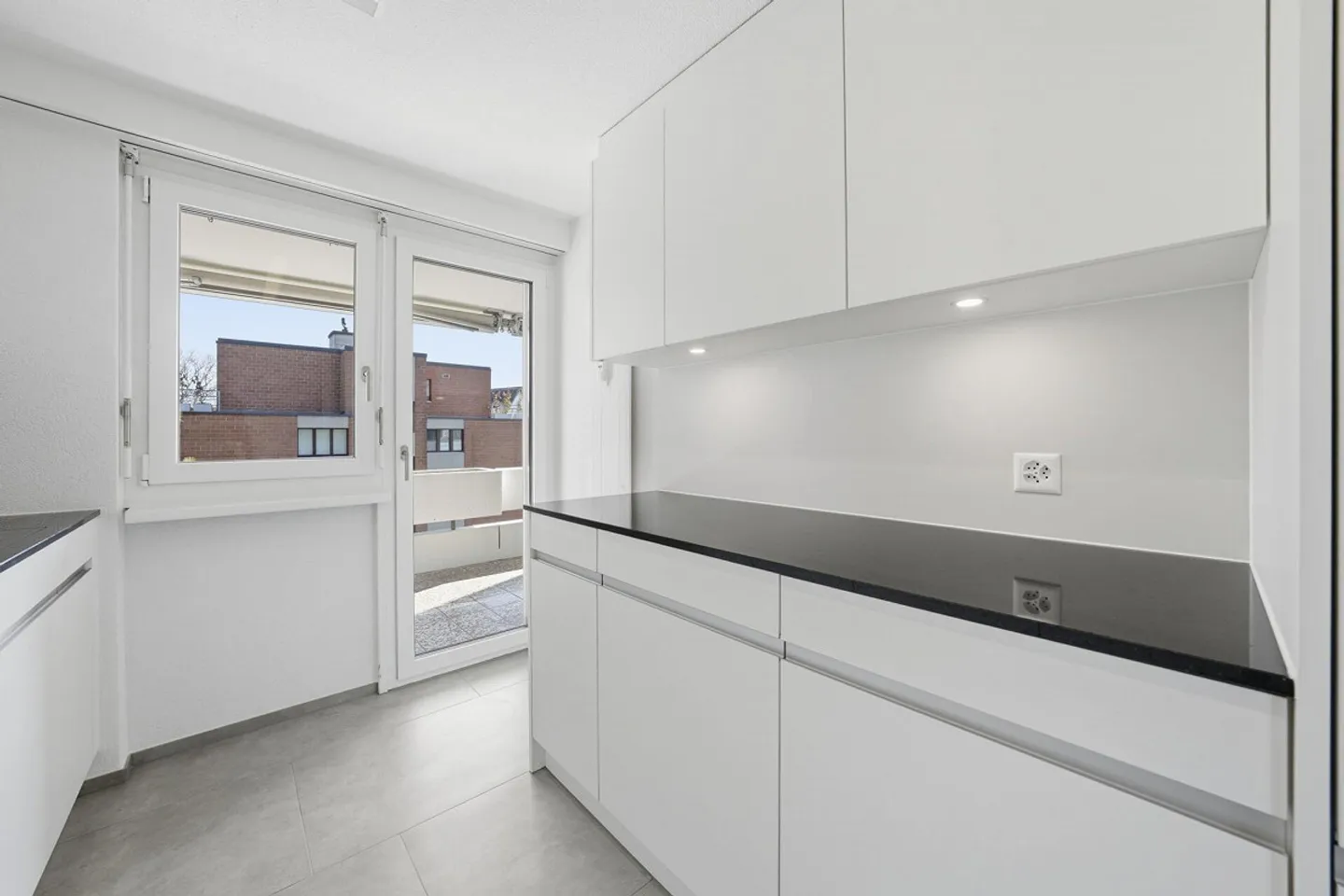 Spacious 4.5-room apartment in a dream location directly on Lake Constance - Photo 5 of 13