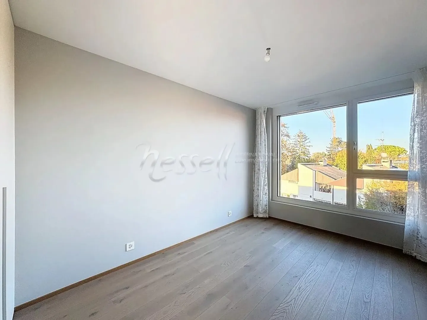 Luxury Apartment with Terrace - Photo 10 of 18