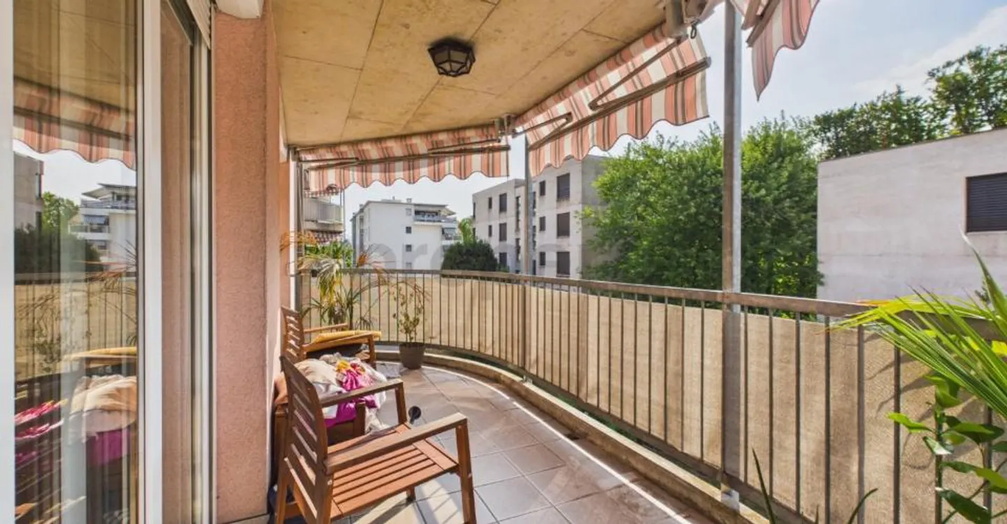 Elegant 4.5-room apartment in Lugano - strategic location ideal for families - Photo 7 of 8